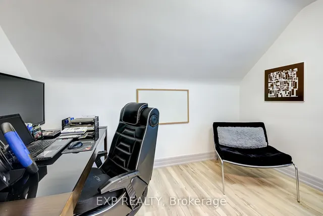 Additional image 18 of 19 Albani St