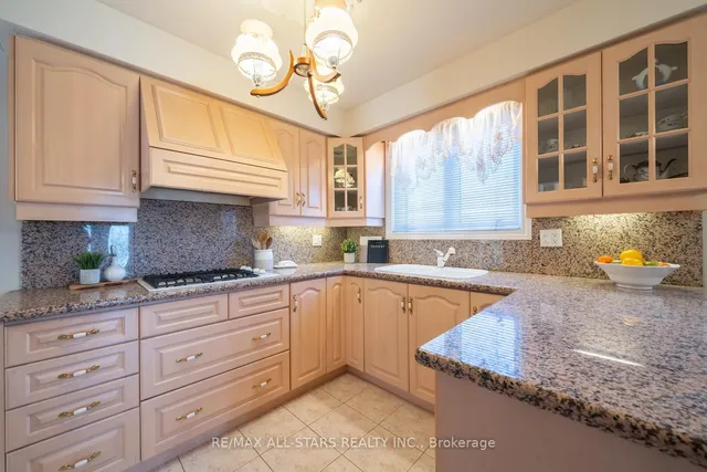 Additional image 12 of 30 Orangewood Cres