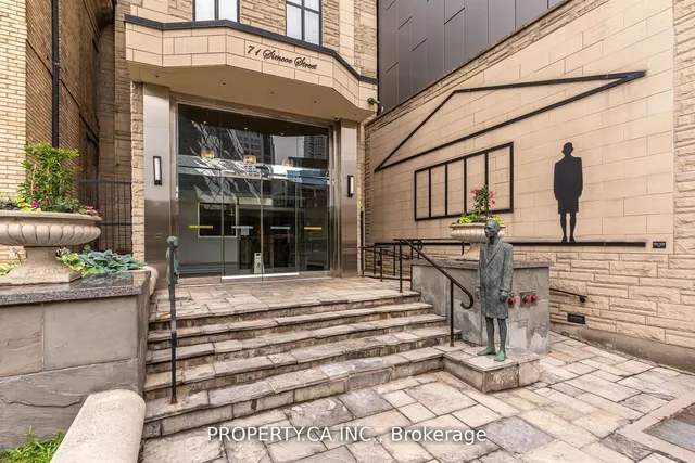 Additional image 2 of 71 Simcoe St Unit 904