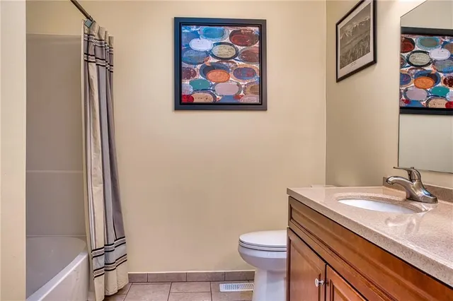 Additional image 14 of 55 CROSBY Dr