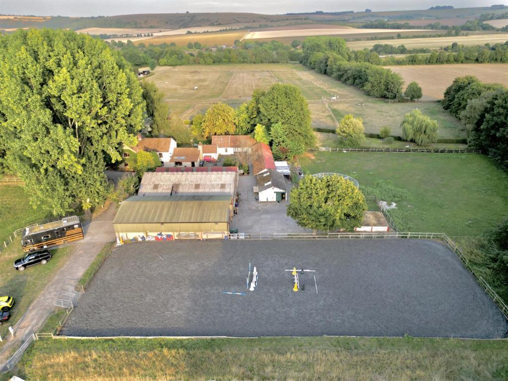 Additional image 2 of 8 Hisomley, Dilton Marsh, Westbury