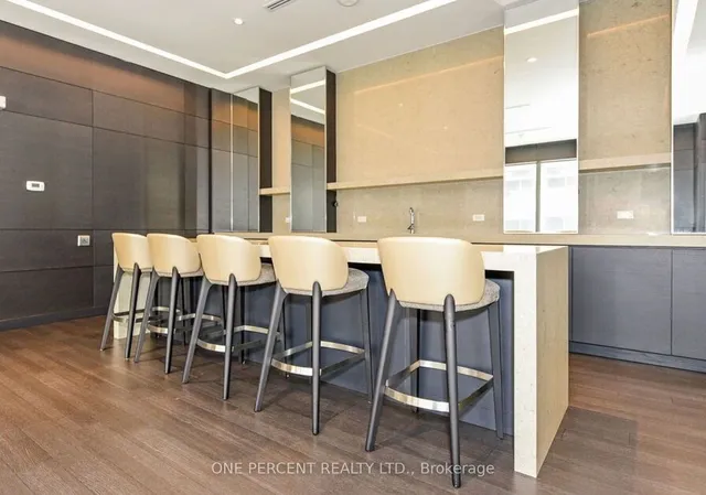 Additional image 36 of 2221 Yonge St Unit 3711