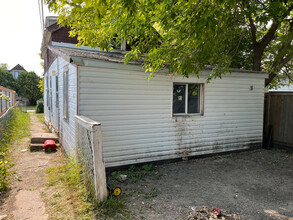 Additional image 2 of 1393 William Ave W