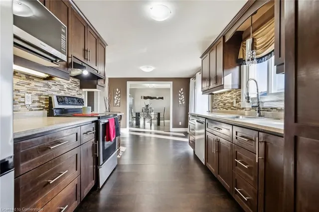 Additional image 28 of 67 Manor Dr