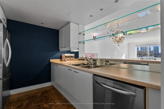 Additional image 8 of 2 Alexandra Blvd Unit 404