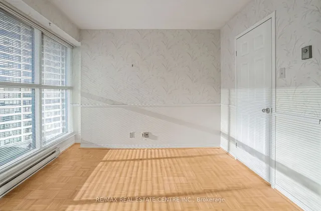 Additional image 5 of 99 Harbour Sq Unit 1702