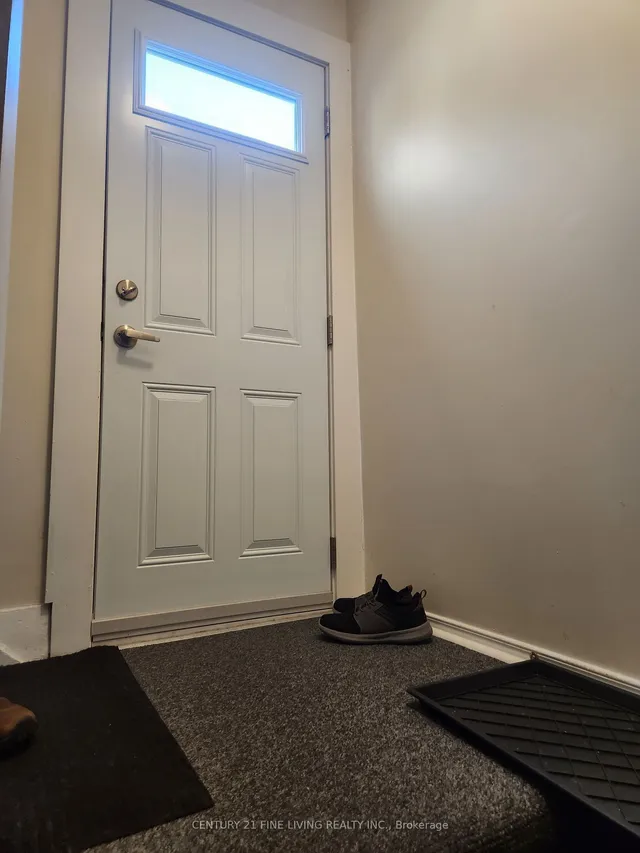 Additional image 30 of 35 Columbine Ave