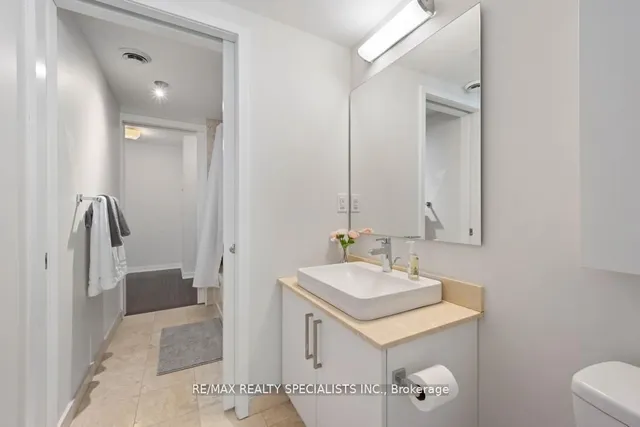 Additional image 16 of 12 York St Unit 3210