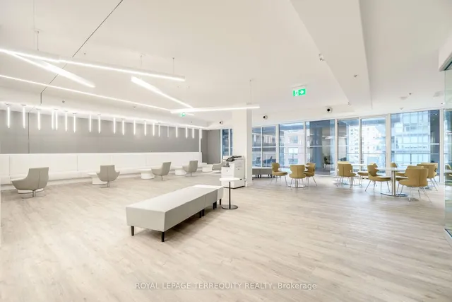 Additional image 15 of 181 Dundas St Unit 911