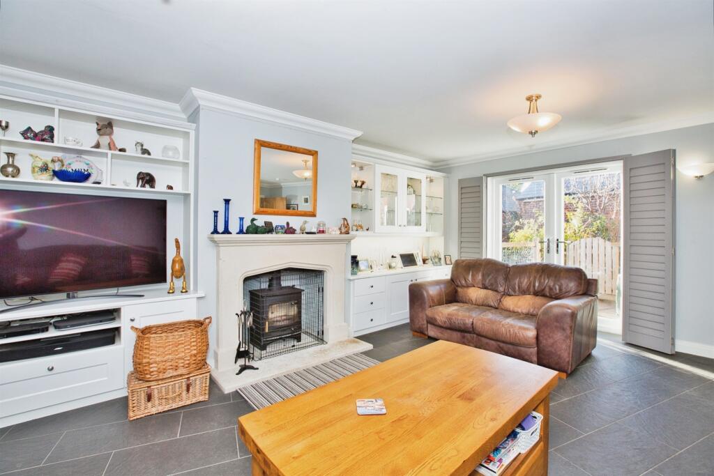 Additional image 9 of Emletts Way, Yeovil