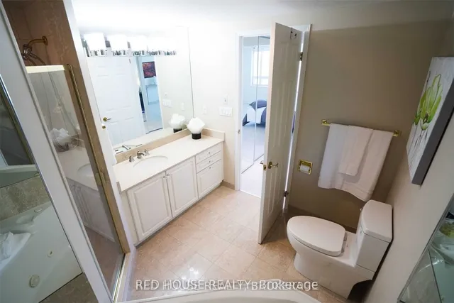 Additional image 15 of 1818 Bayview Ave Unit 704