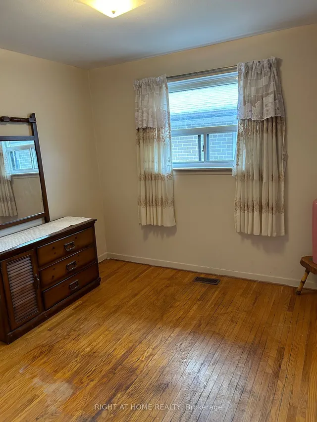 Additional image 16 of 65 Primula Cres