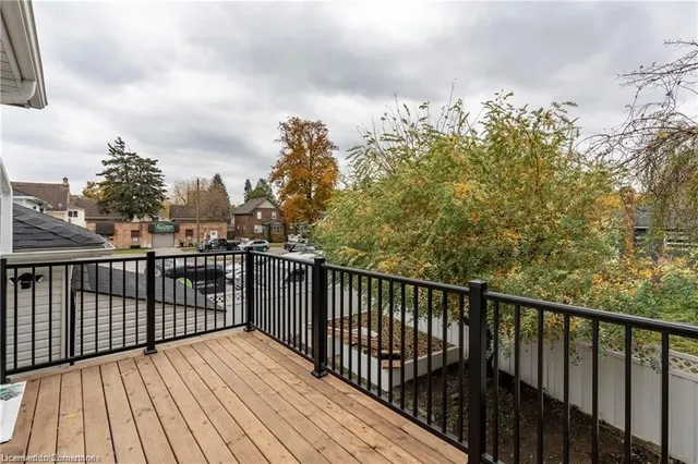 Additional image 20 of 105 Lancaster St