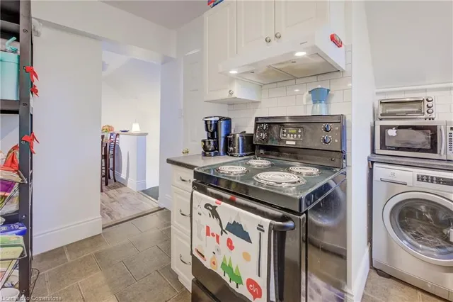 Additional image 34 of 52 Henry St