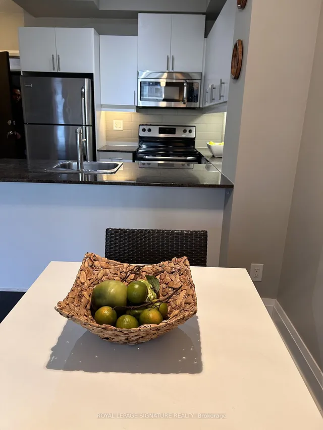 Additional image 5 of 17 Kenaston Gdns Unit 602