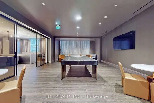 Additional image 33 of 39 Roehampton Ave Unit 506