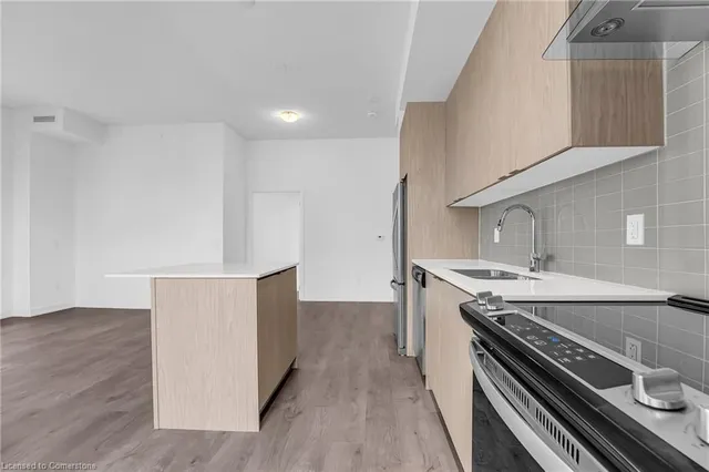 Additional image 15 of 55 Duke St Unit 502