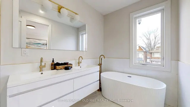 Additional image 16 of 11 Morland Rd