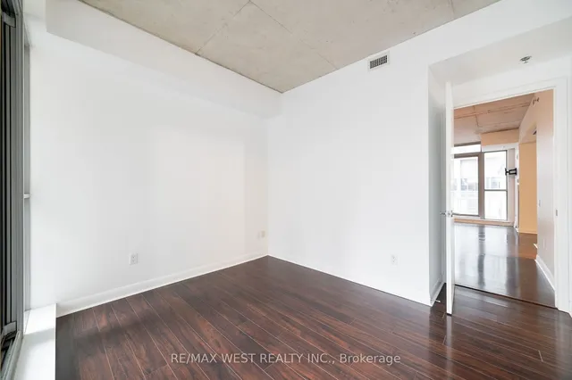 Additional image 16 of 375 King St Unit 807