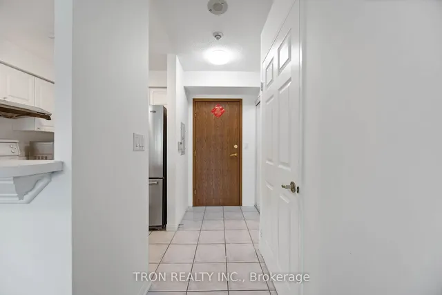 Additional image 4 of 11 Lee Centre Dr Unit 2015