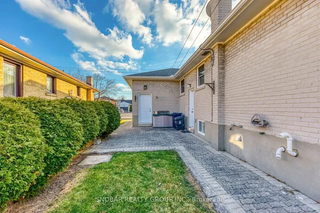 Additional image 31 of 72 Summitcrest Dr