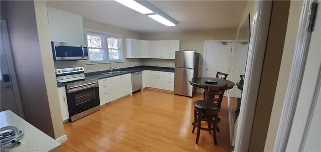 Additional image 13 of 11 Belmont Ave