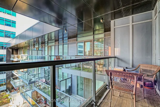 Additional image 10 of 30 Roehampton Ave Unit 609