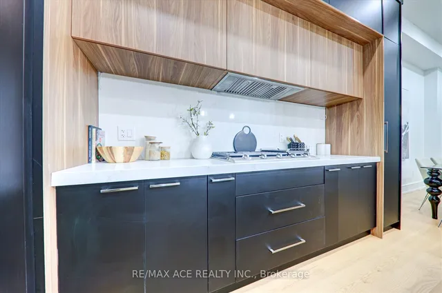 Additional image 16 of 26 August Ave