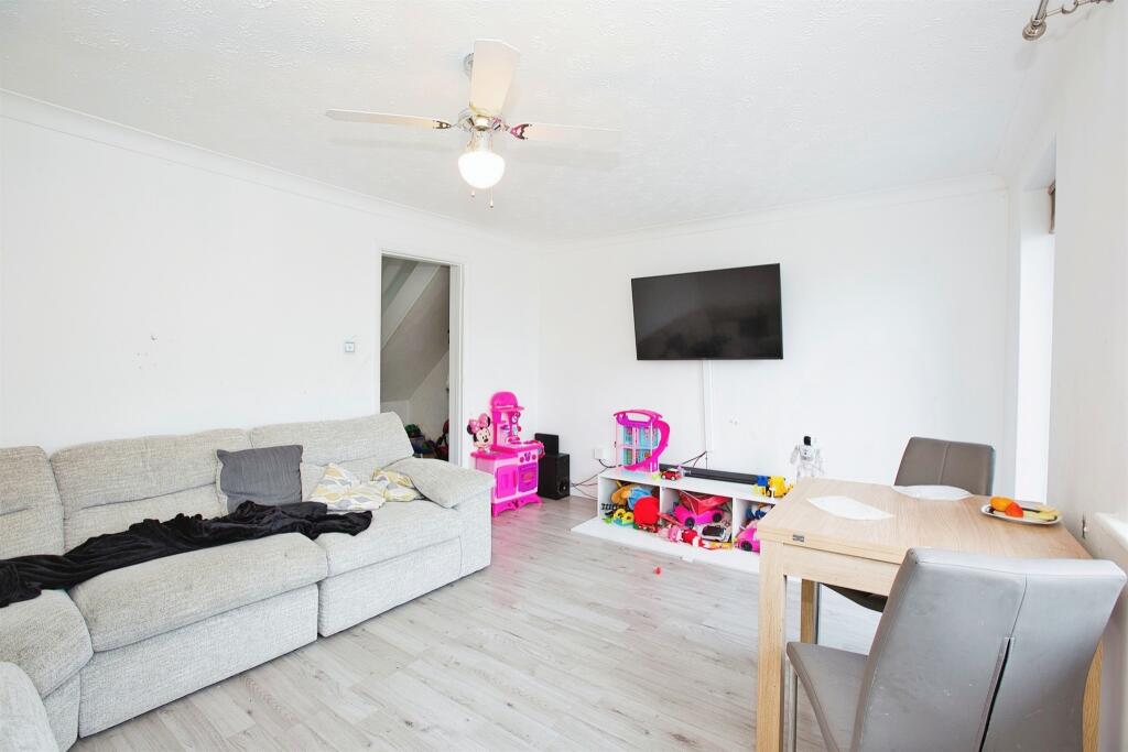 Additional image 17 of Sandringham Road, Yeovil