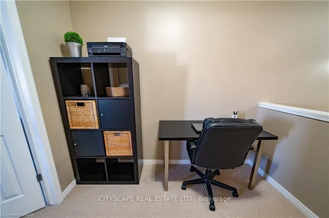 Additional image 20 of 493 Beaumont Cres