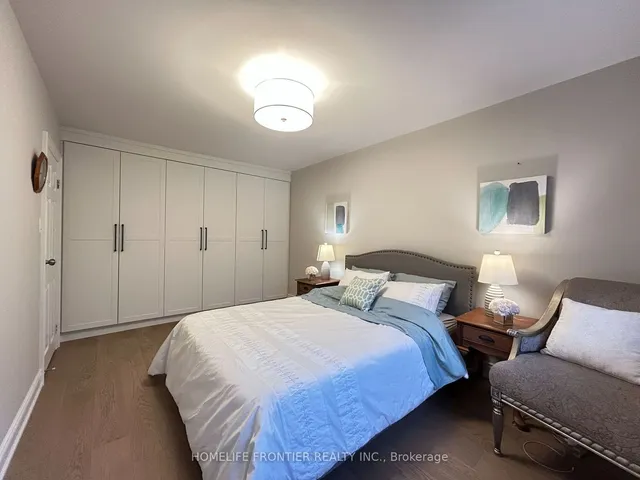 Additional image 19 of 110 Elise Terr