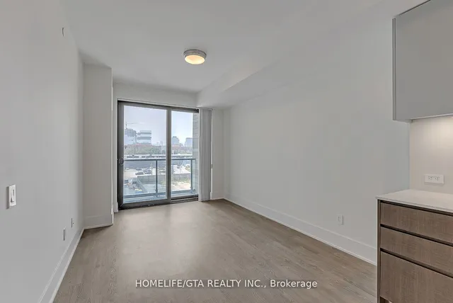 Additional image 10 of 118 Merchants' Wharf Unit 415