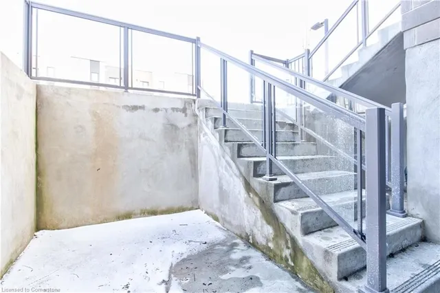 Additional image 38 of 261 Woodbine Ave Unit 71