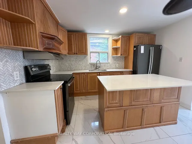 Additional image 11 of 633 sheppard Ave