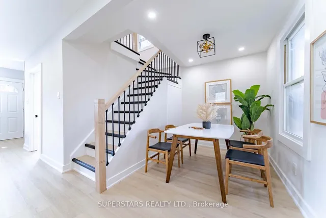 Additional image 8 of 14 Pinegrove Ave