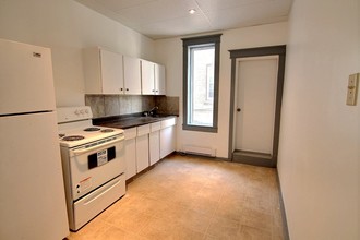 Additional image 2 of 664 Sargent Ave