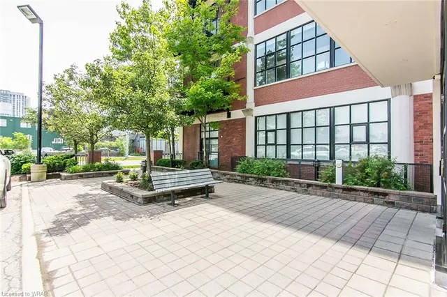 Additional image 3 of 404 King St Unit 117