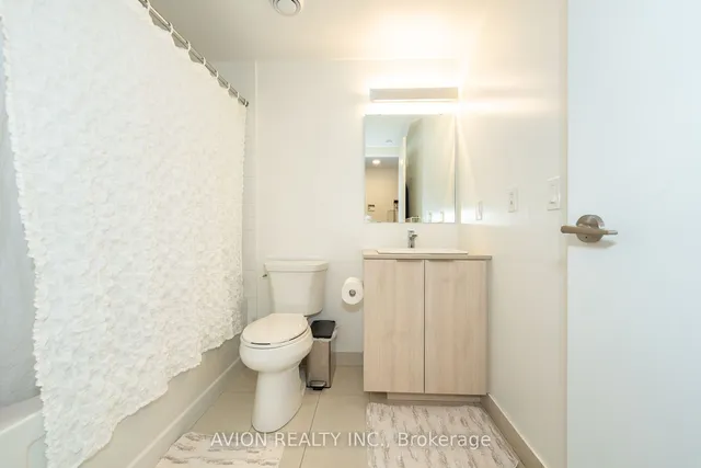 Additional image 12 of 501 yonge St Unit 1112