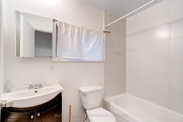 Additional image 24 of 1059 Bathurst St