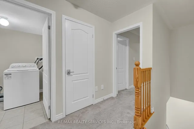 Additional image 18 of 35 Heron Park Pl Unit 12
