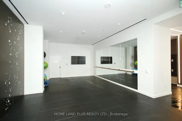 Additional image 28 of 39 Roehampton Ave Unit 2704