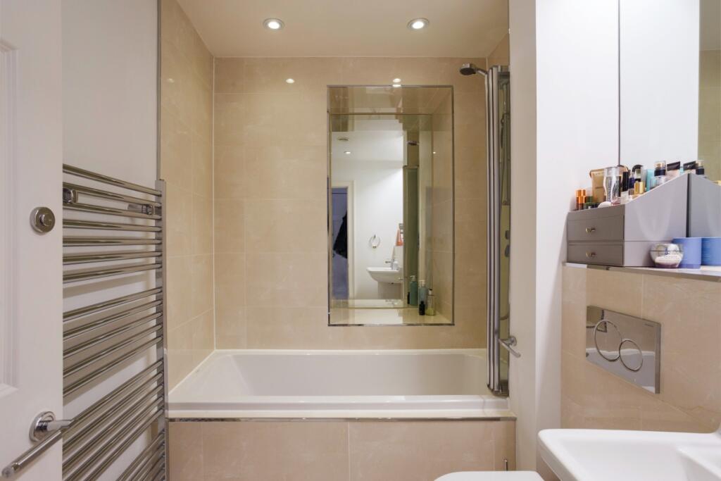 Additional image 4 of Great Pulteney Street Bath BA2