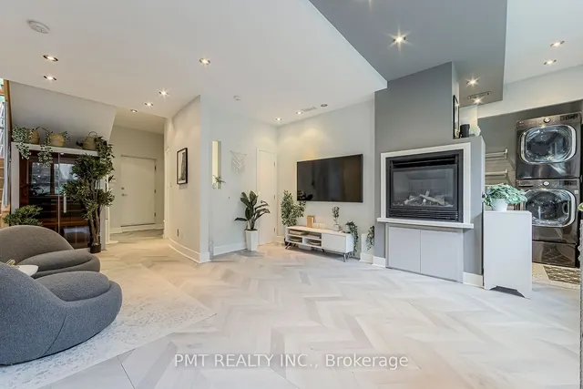 Additional image 33 of 19 Clarendon Ave