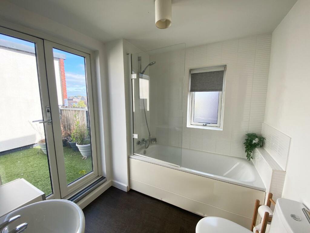 Additional image 13 of Bullmead Parade, Street