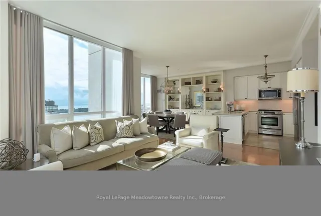 Primary image of 16 YONGE St Unit PH 4006