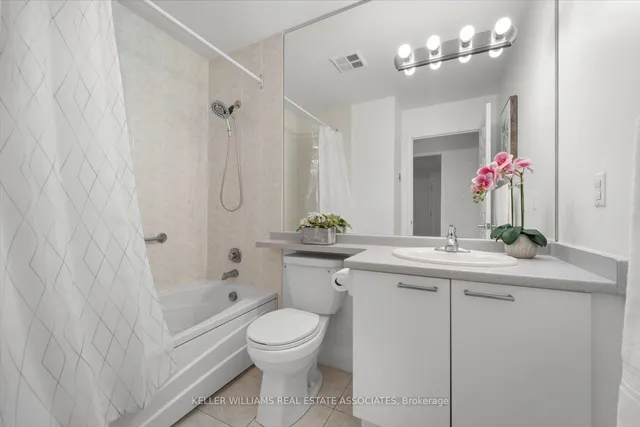 Additional image 21 of 8 Wellesley St Unit 203