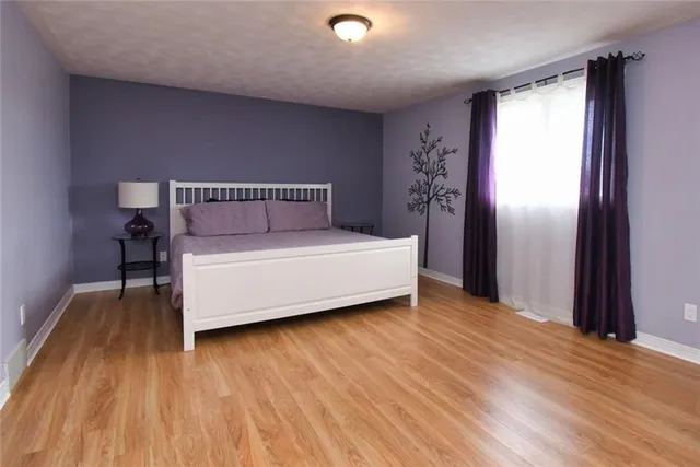 Additional image 23 of 244 MICHENER Cres