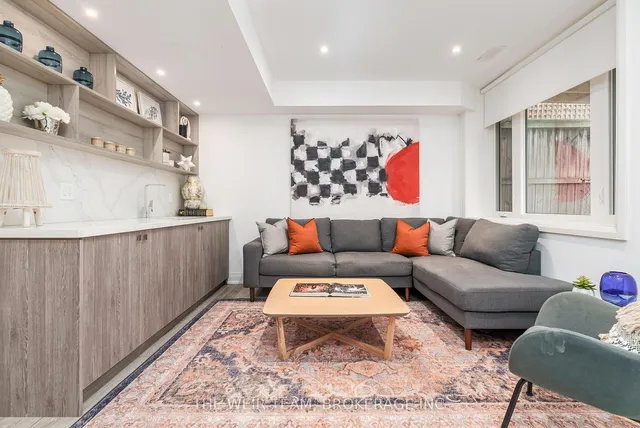 Additional image 23 of 15 Edgewood Grve