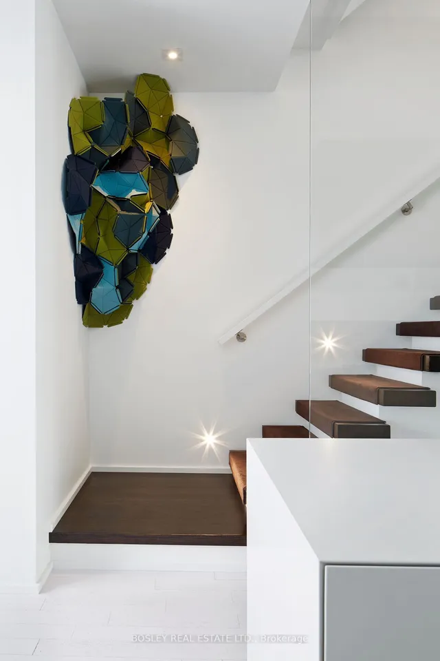 Additional image 11 of 250 Manning Ave