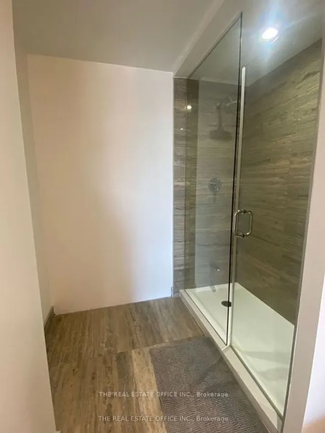 Additional image 28 of 112 Fort York Blvd Unit G09